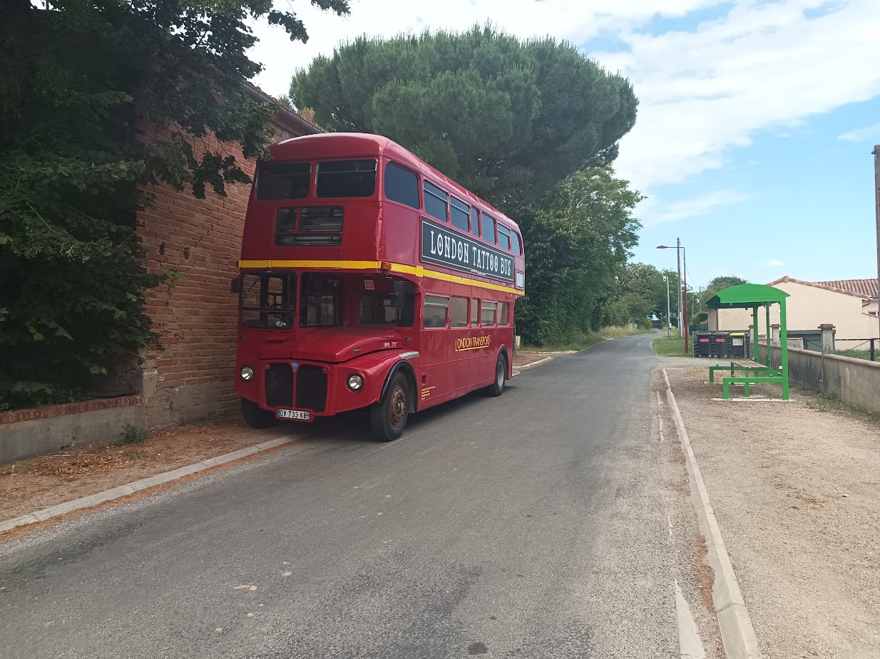 Le petite bus en haut