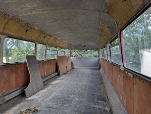 Le petite bus en haut